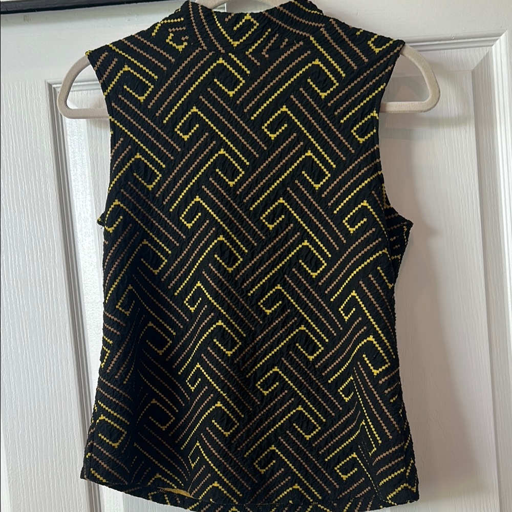 Geometric Patterned Sleeveless Top